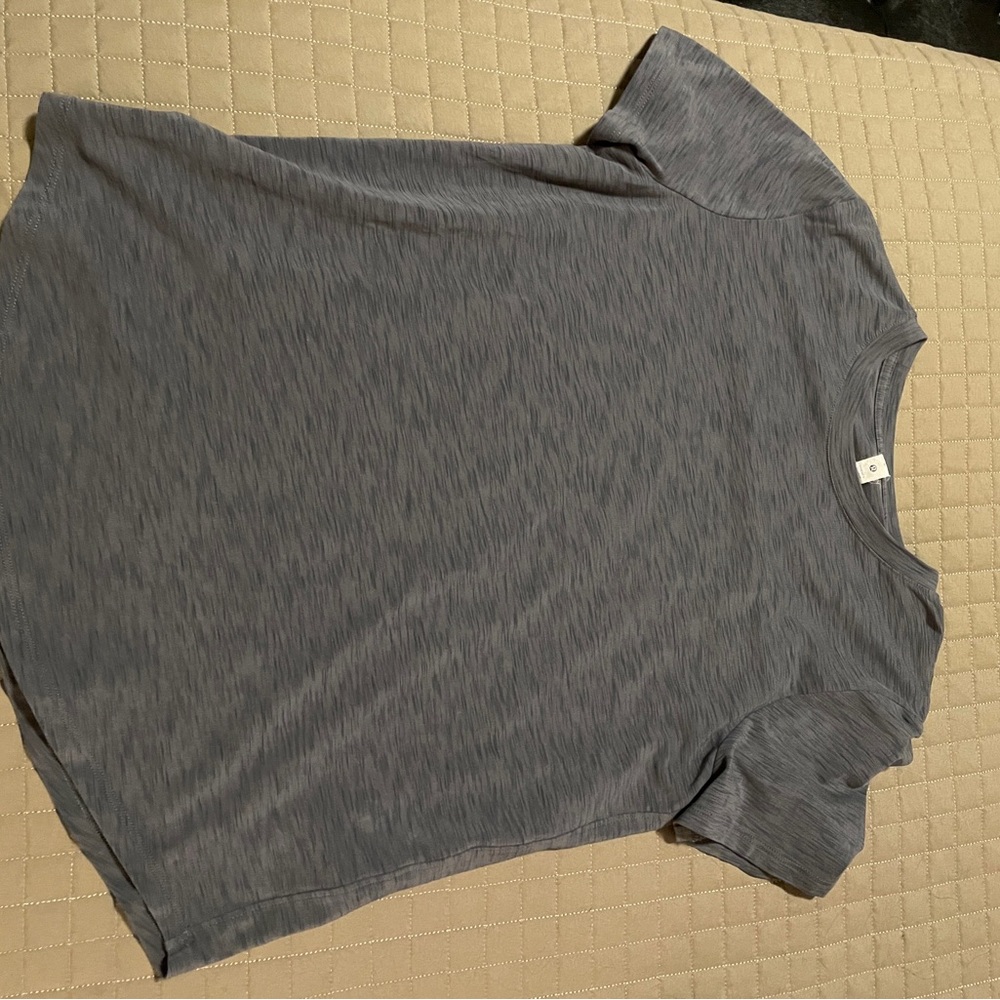 SOLD lululemon top never worn without tags